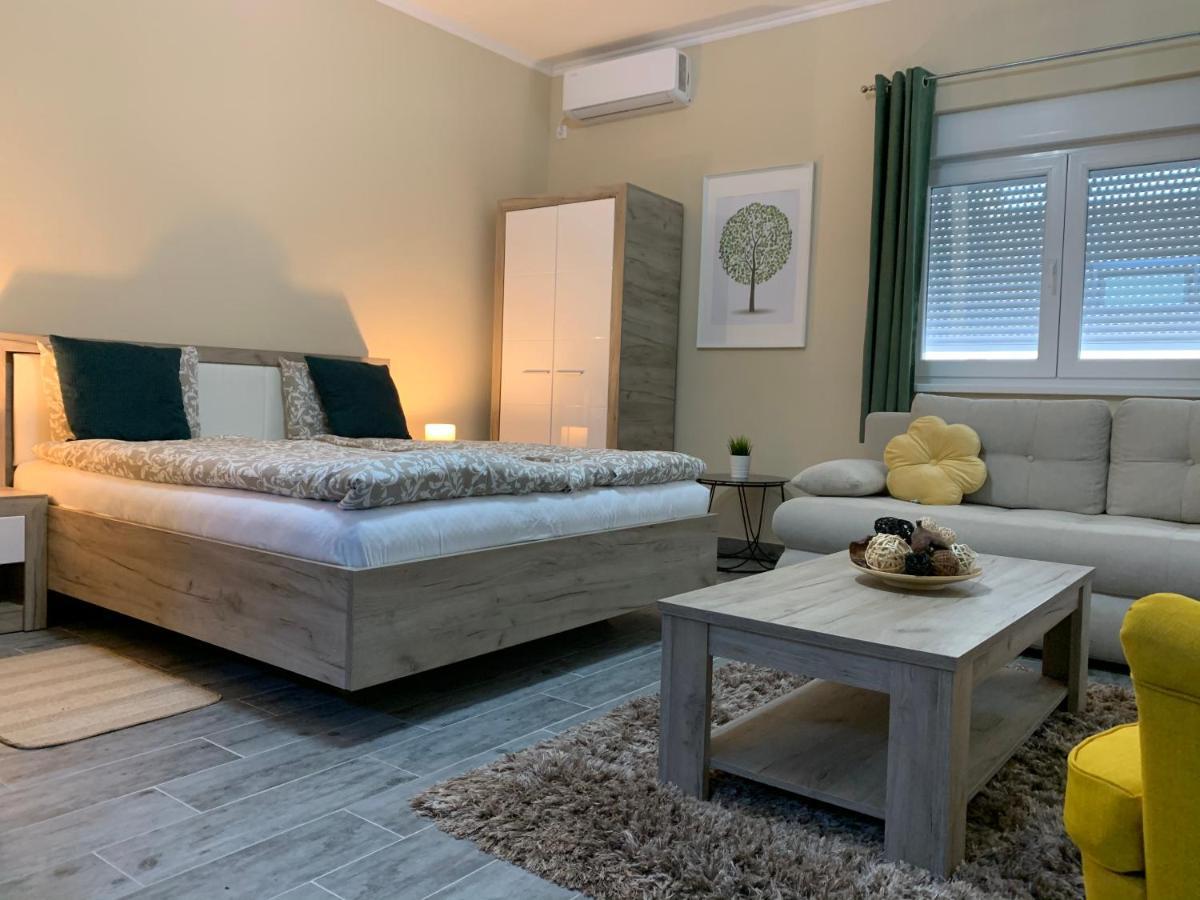 Apartman Hana Sombor Esterno foto