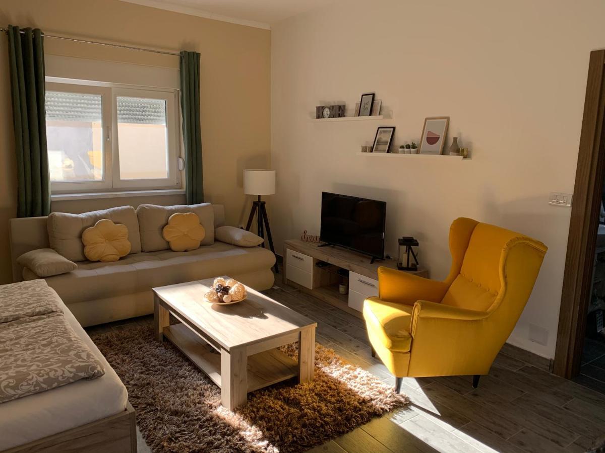 Apartman Hana Sombor Esterno foto
